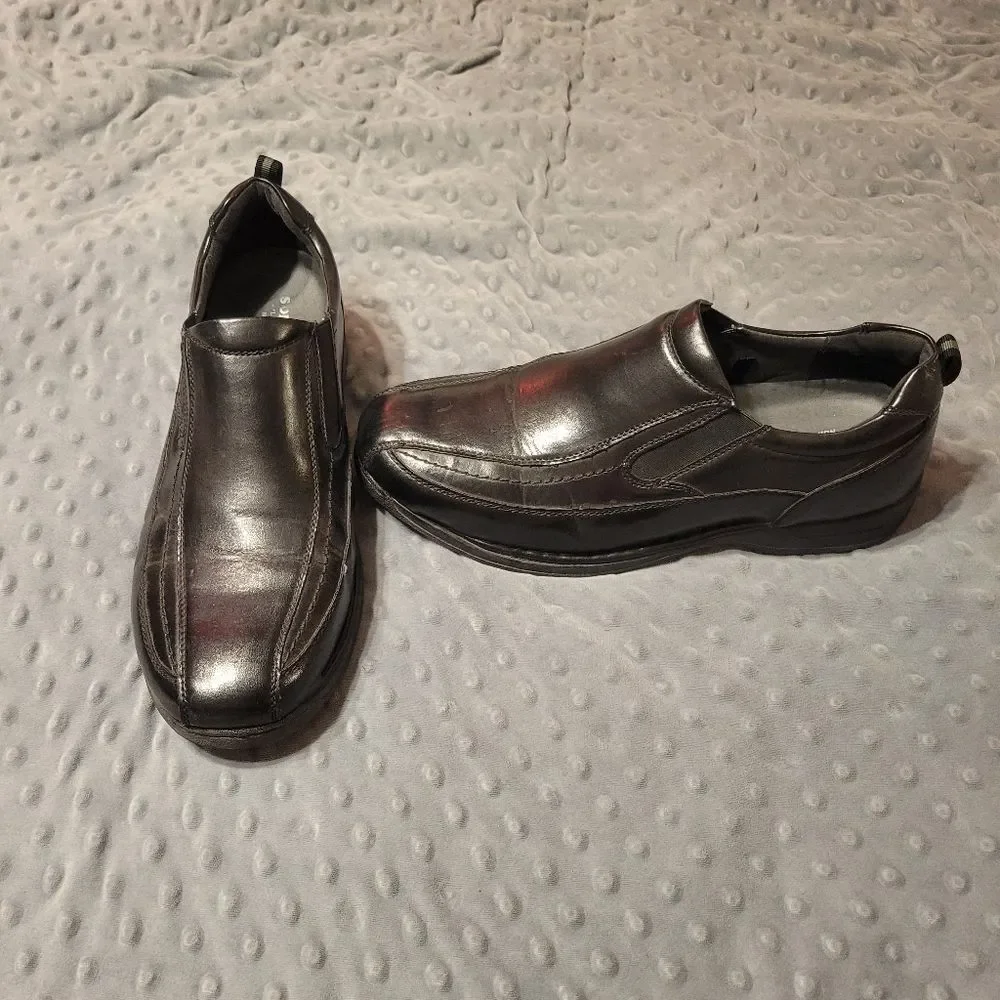 MENS SIZE 11 SOFT STAGS SLIP ON DRESS SHOES